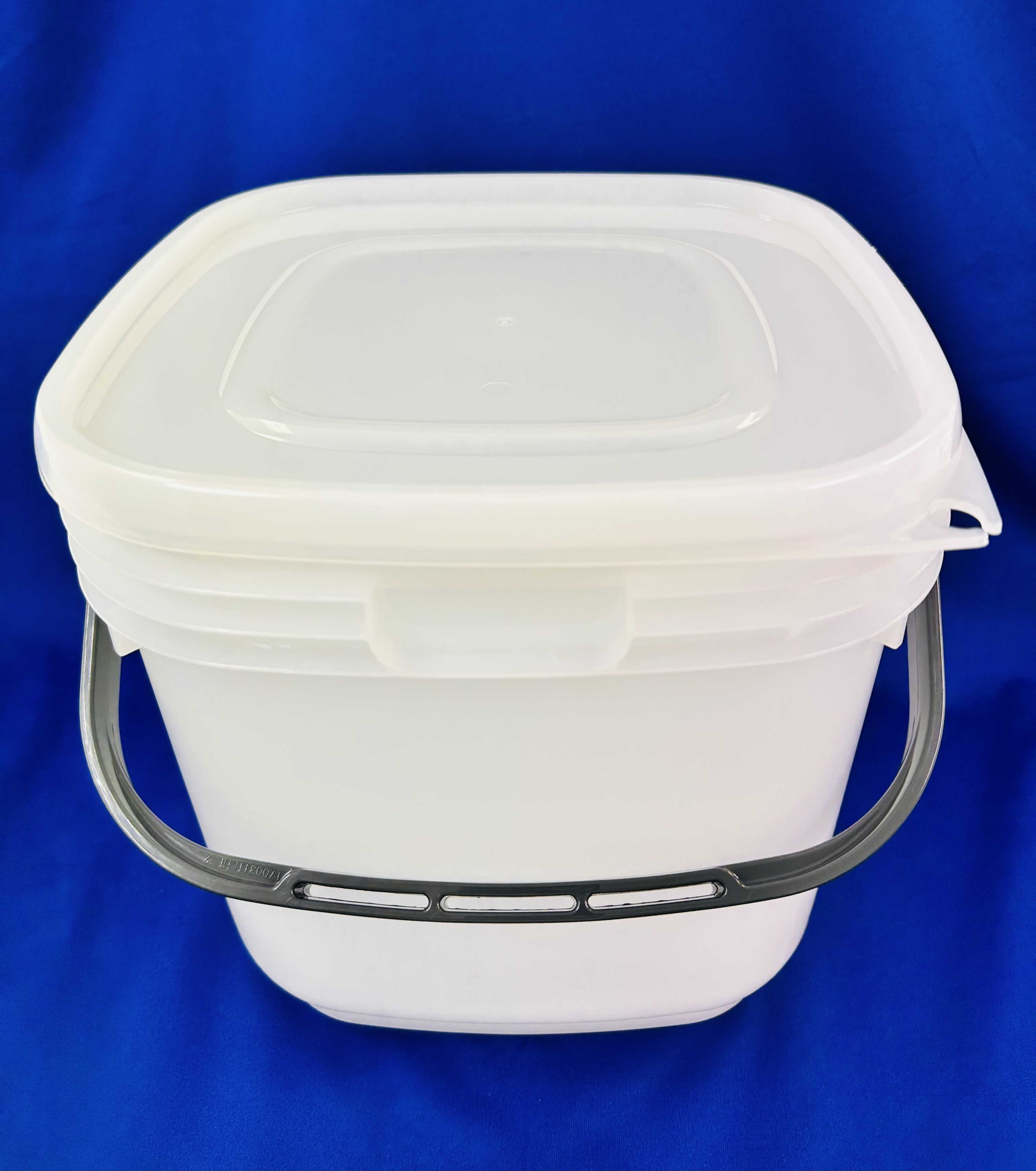 [24-0180-14]　パッカー(角型)　10L